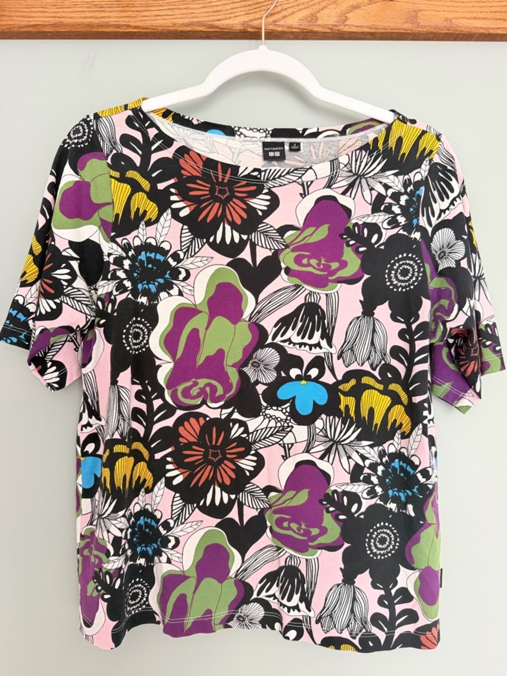 Marimekko x Uniqlo Limited Edition Vibrant Floral Print Boxy Short Sleeve Top